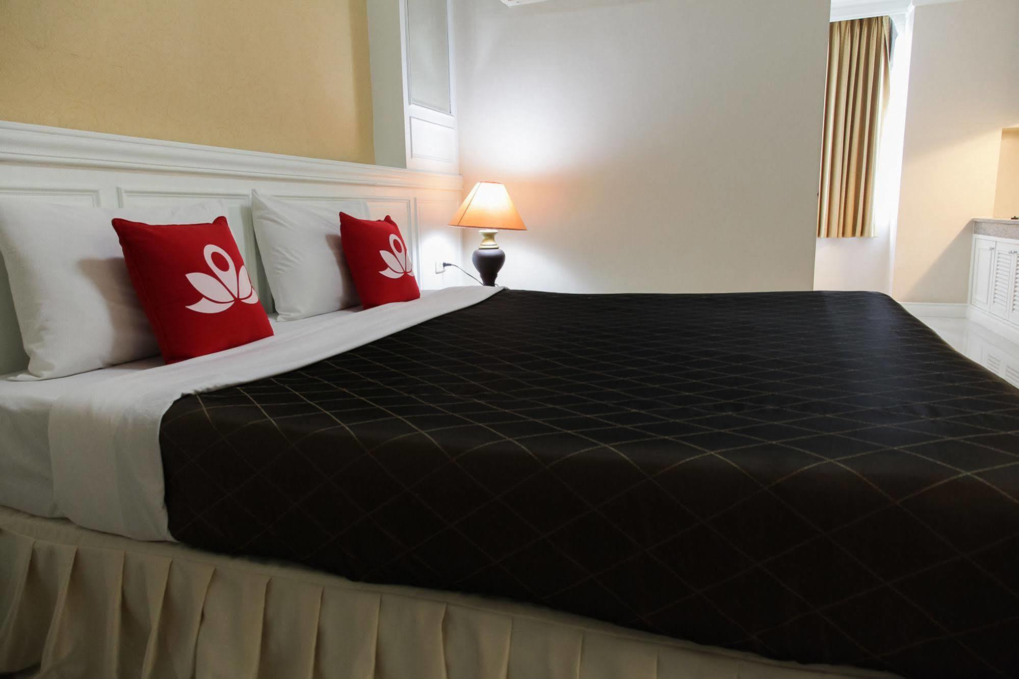 Zen Rooms Bangchak Банкок Екстериор снимка