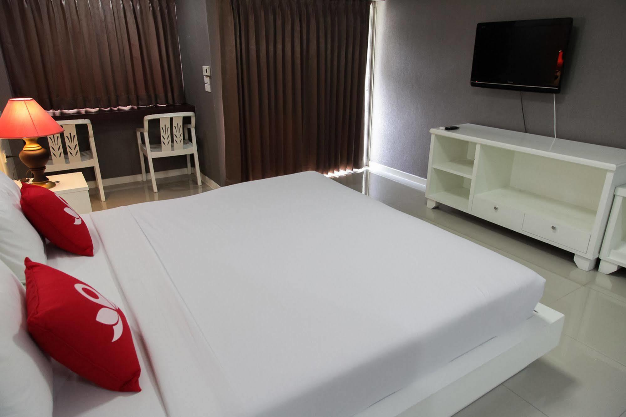 Zen Rooms Bangchak Банкок Екстериор снимка