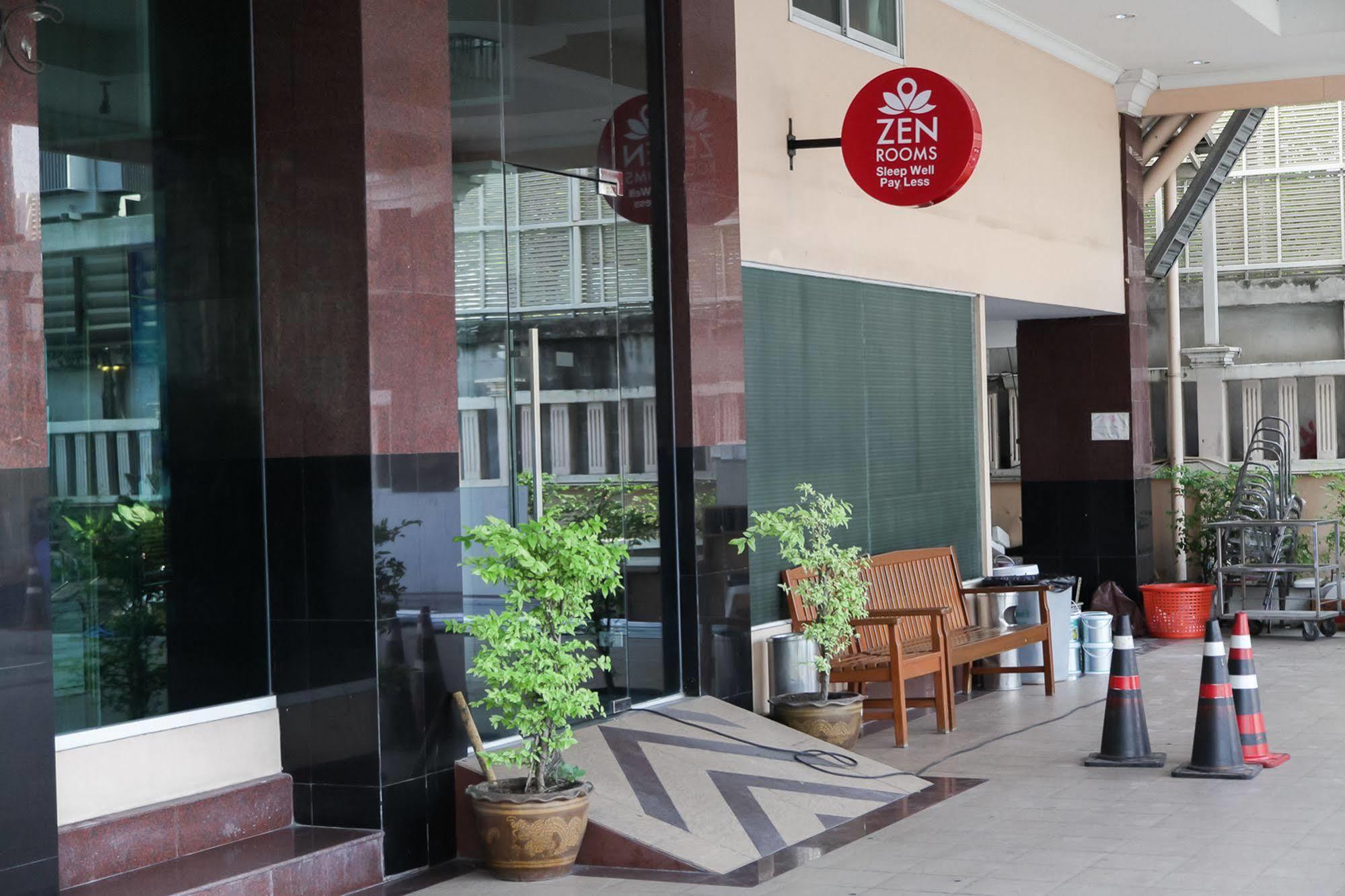 Zen Rooms Bangchak Банкок Екстериор снимка